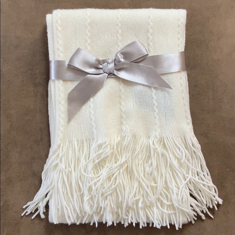 New York & Company White scarf
